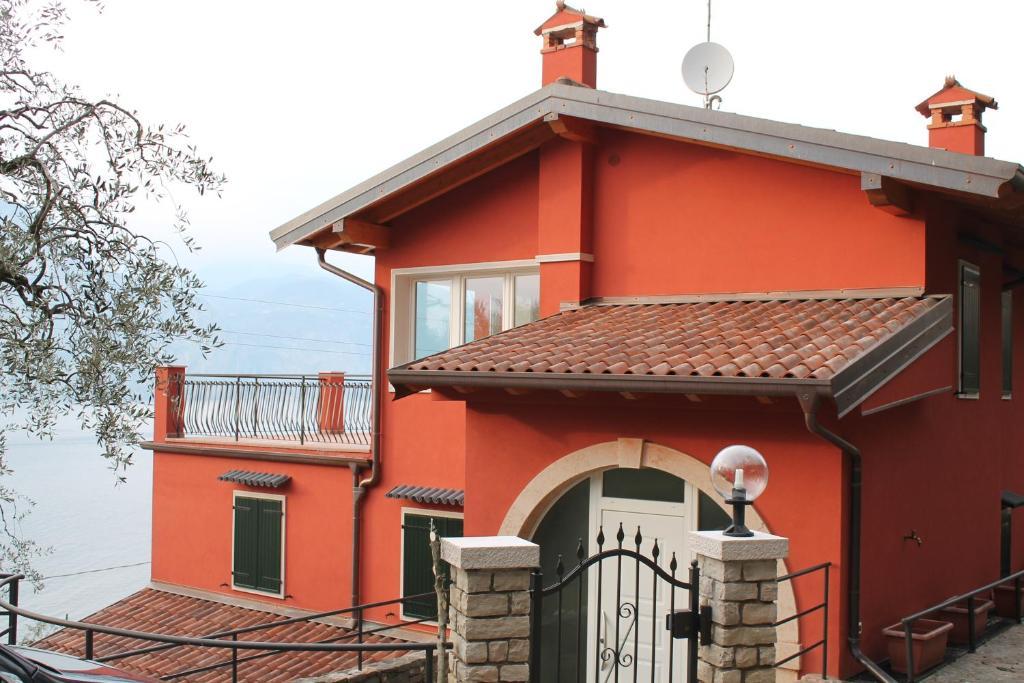 B&B Lil Brenzone sul Garda Luaran gambar