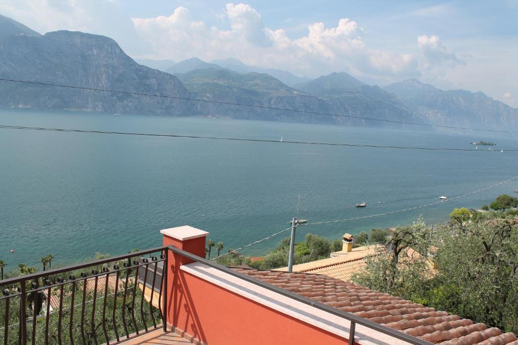 B&B Lil Brenzone sul Garda Luaran gambar