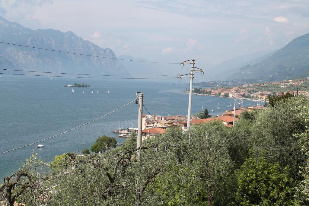 B&B Lil Brenzone sul Garda Luaran gambar