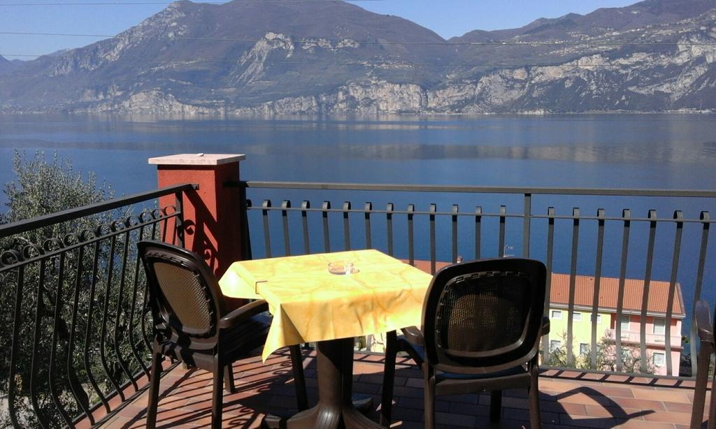 B&B Lil Brenzone sul Garda Luaran gambar