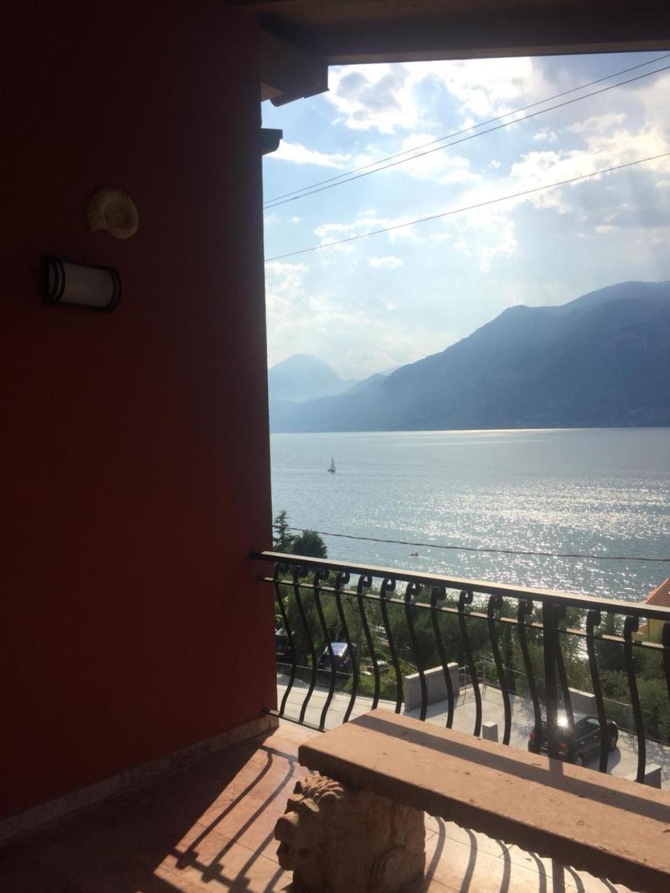 B&B Lil Brenzone sul Garda Luaran gambar