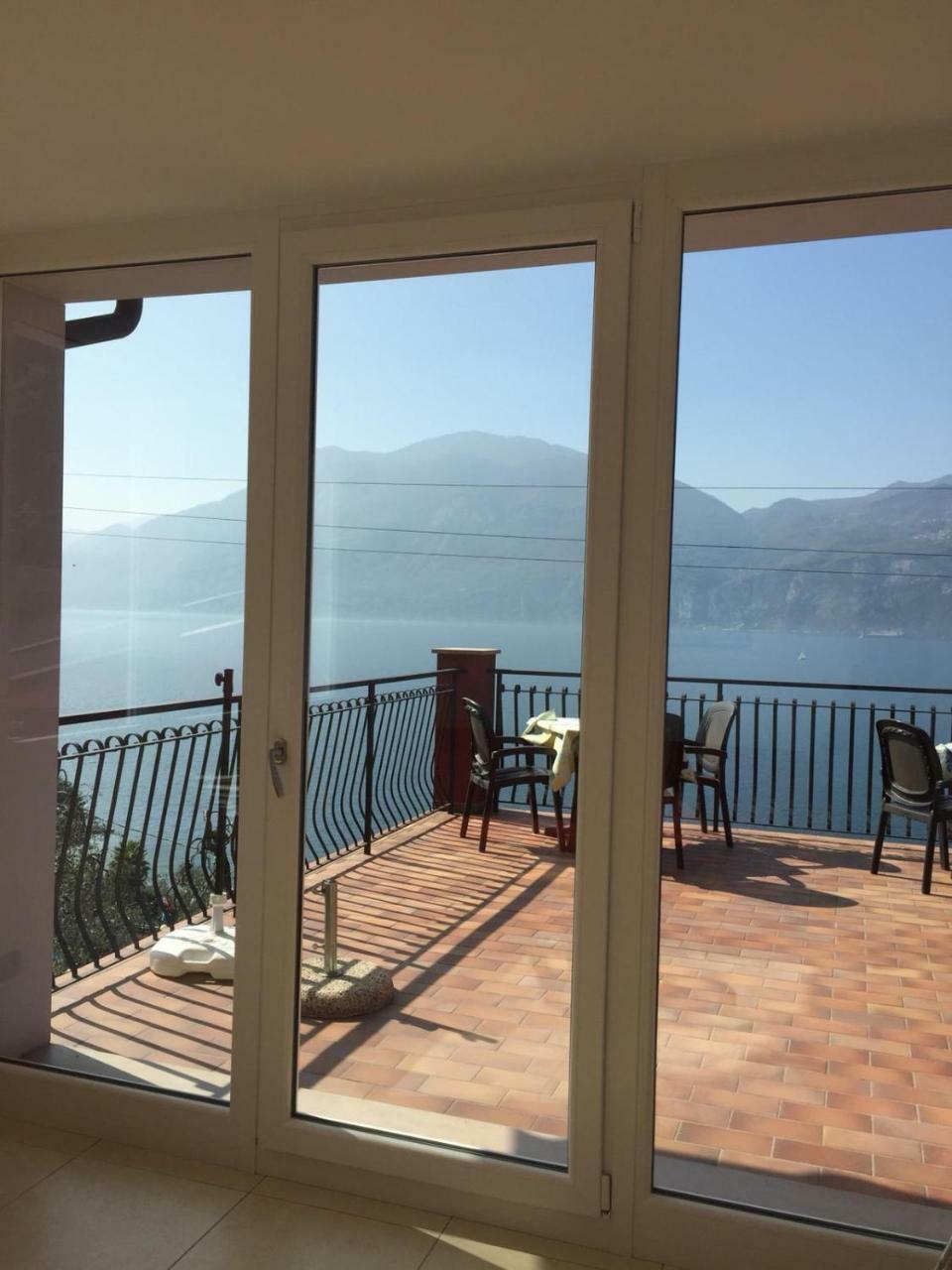 B&B Lil Brenzone sul Garda Luaran gambar