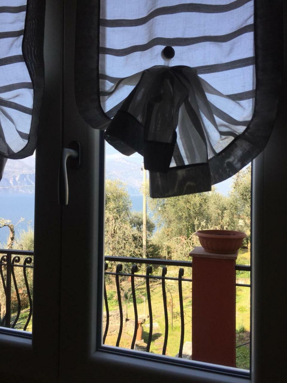 B&B Lil Brenzone sul Garda Luaran gambar