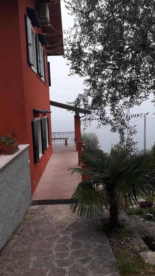 B&B Lil Brenzone sul Garda Luaran gambar